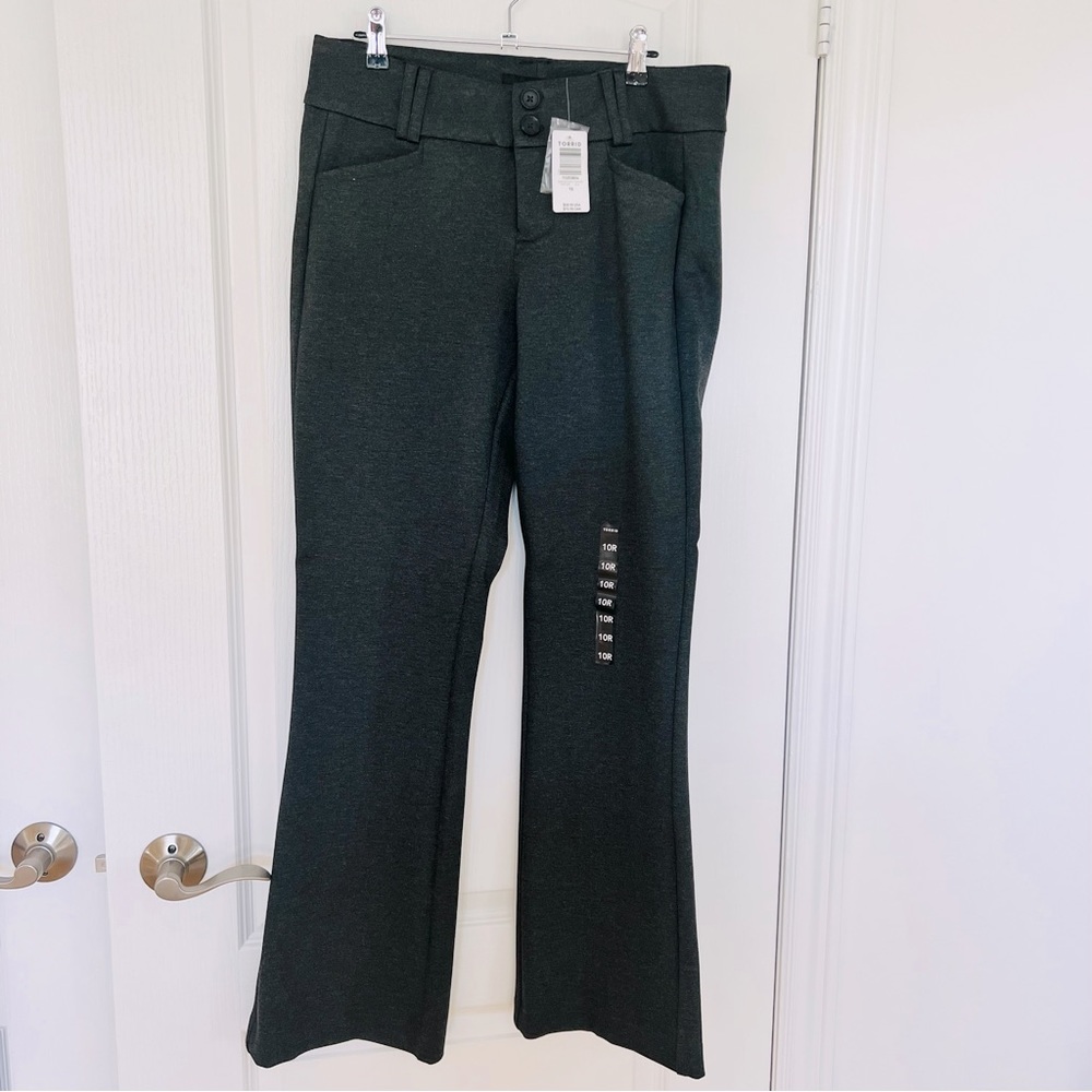 BNWT Studio by Torrid Trouser, size 10